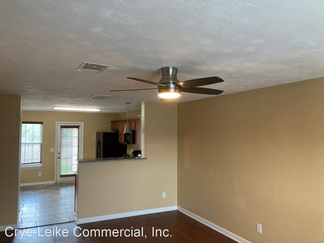 Building Photo - 335 Stewarts Landing Cir