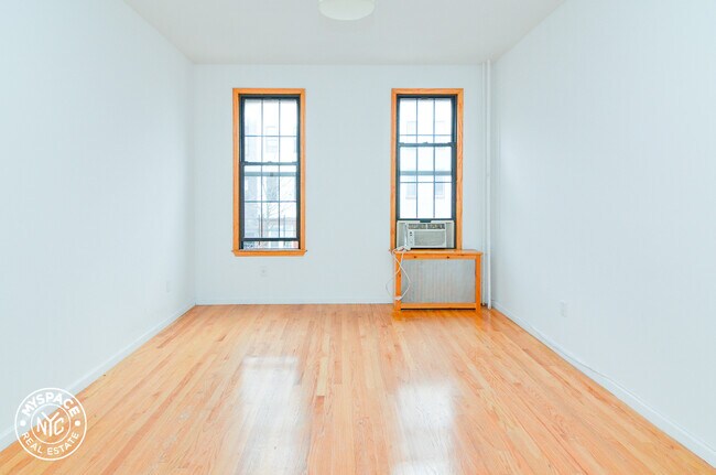 Building Photo - 165 Wilson Ave