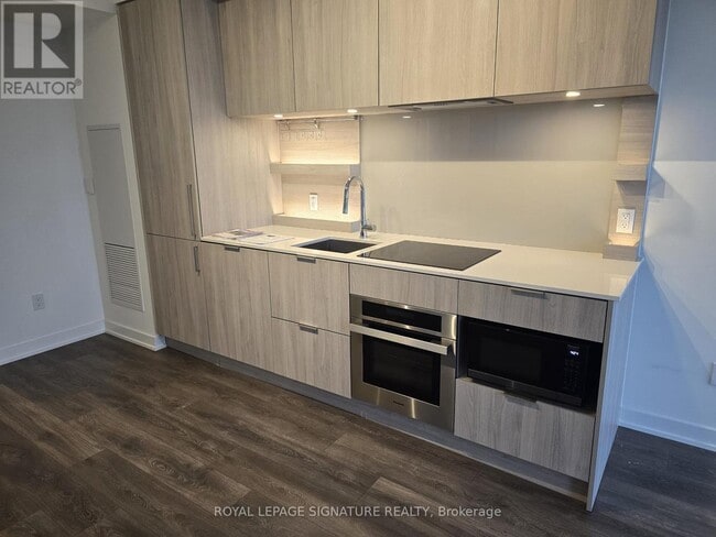 Building Photo - 28 Ann St