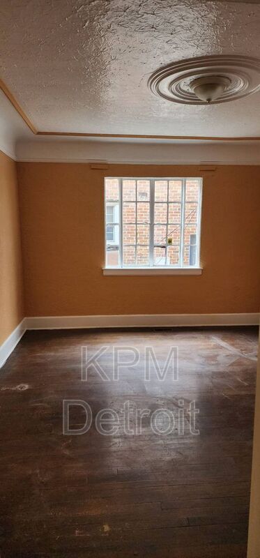 Foto del edificio - 17606 Roselawn St