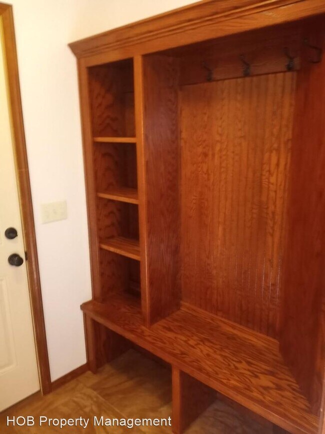 Building Photo - 4 br, 2 bath House - 212 N Leann Dr