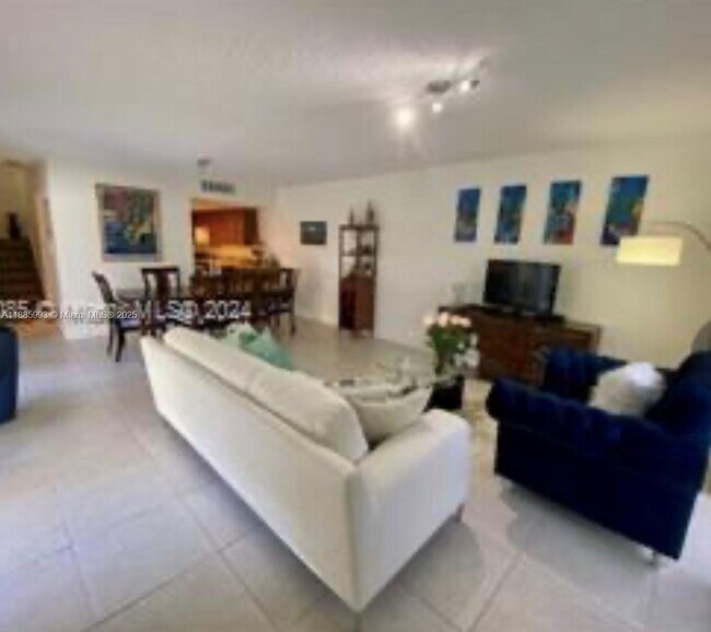 Foto del edificio - 567 NW 98th Ave