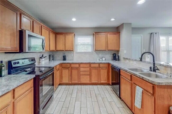 Foto del edificio - 3448 Baby Doe Ct