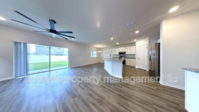 Building Photo - 12380 Marshland St