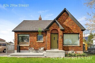 Building Photo - 824 29th St