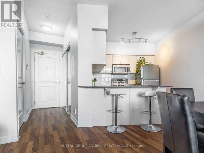 Building Photo - 9225 Jane St