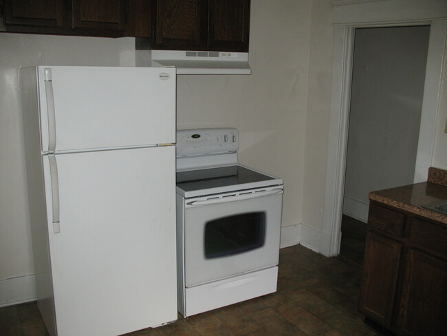 Foto del edificio - 329 1/2 E. 26th St.,