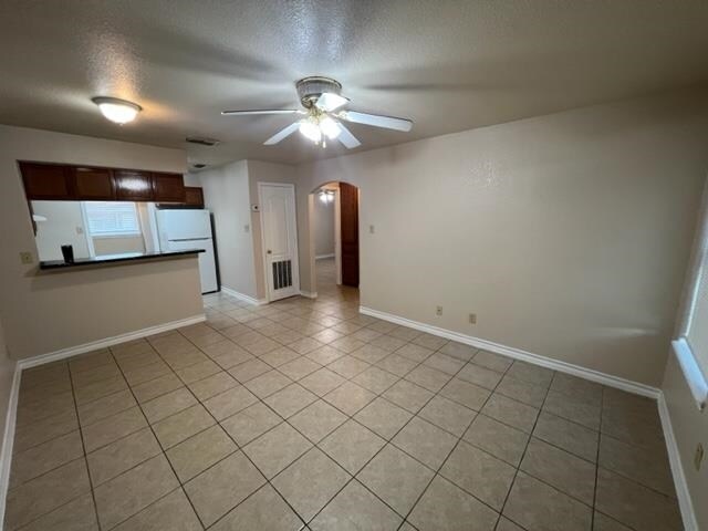 Foto del edificio - 3006 E Stewart St
