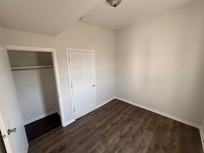 Foto del edificio - 1918 W Diamond St