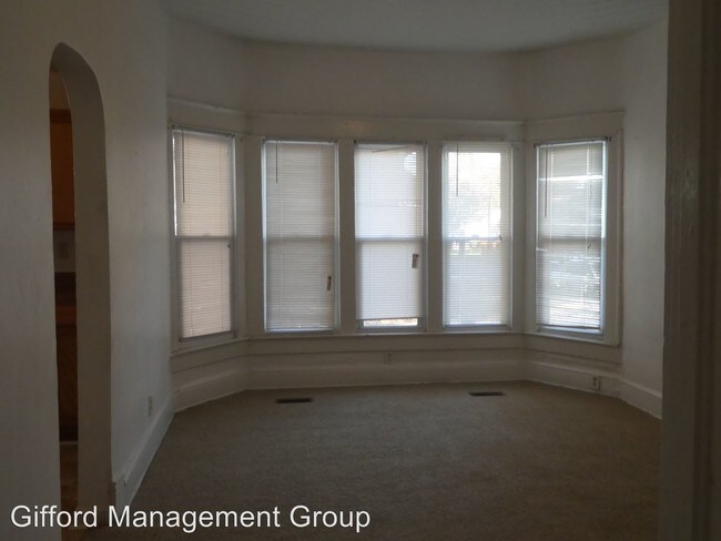Building Photo - 4 br, 2 bath House - 917 Kenton Avenue