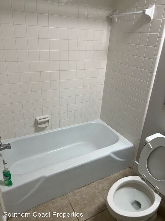Foto del edificio - 5 br, 3 bath House - 203 Fraser Street