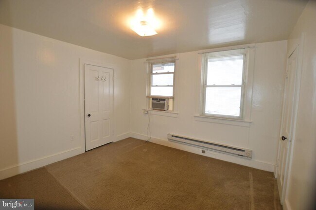 Building Photo - 41 E Patrick St