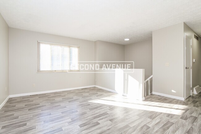 Building Photo - 338 Pedretti Ave