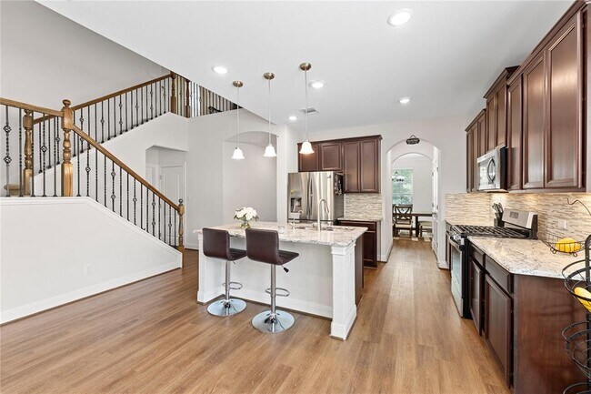 Building Photo - 4421 Casa Robles Dr