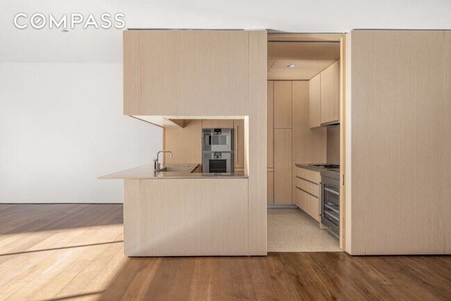 Foto del edificio - 527 W 27th St