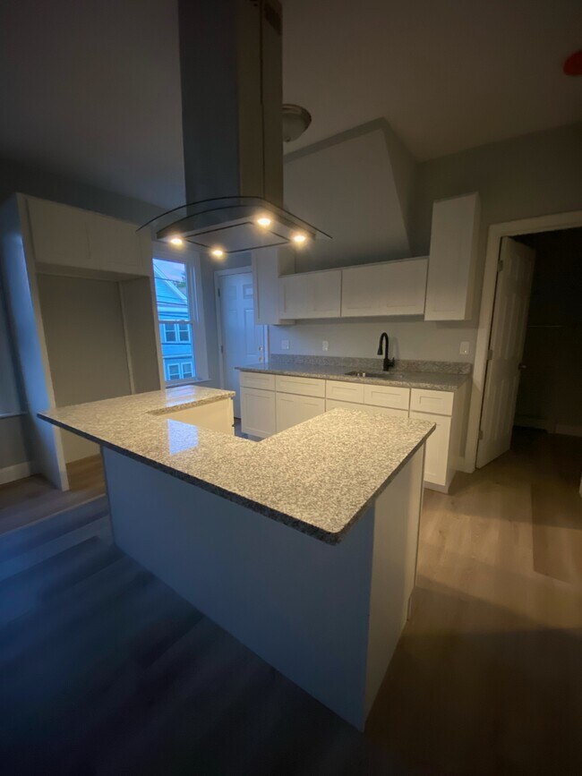 4 Washington St Unit 1, New Bedford, MA 02740 Apartments in New Bedford, MA