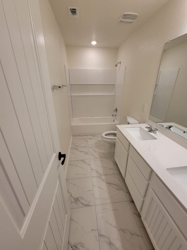 Building Photo - 1133 Plano Ln