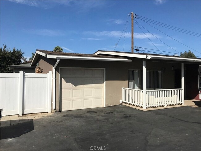Building Photo - 2536 Orange Ave