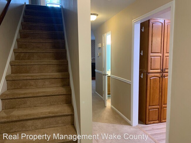 Building Photo - 2 br, 2.5 bath House - 632 Applecross Drive