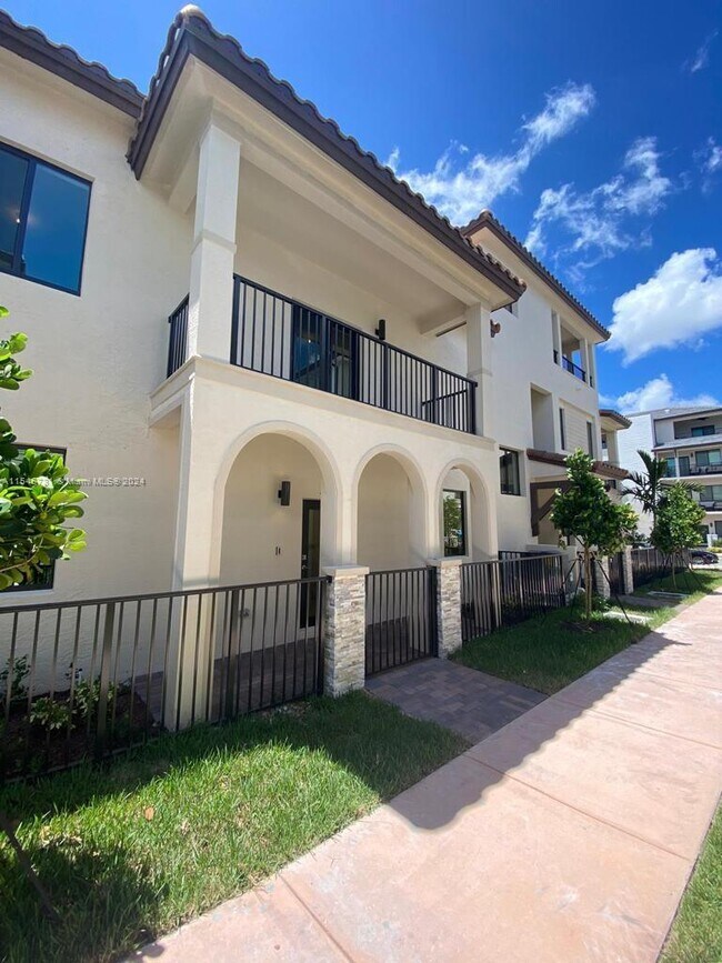 Foto del edificio - 4532 NW 83rd Psge