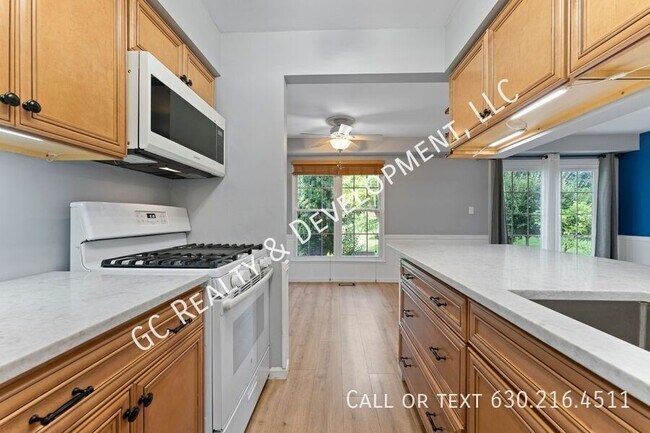 Foto del edificio - 365 Birchwood Ave
