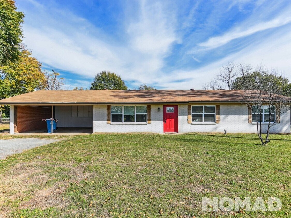Primary Photo - 3 Bedroom Single Family Home in Athens