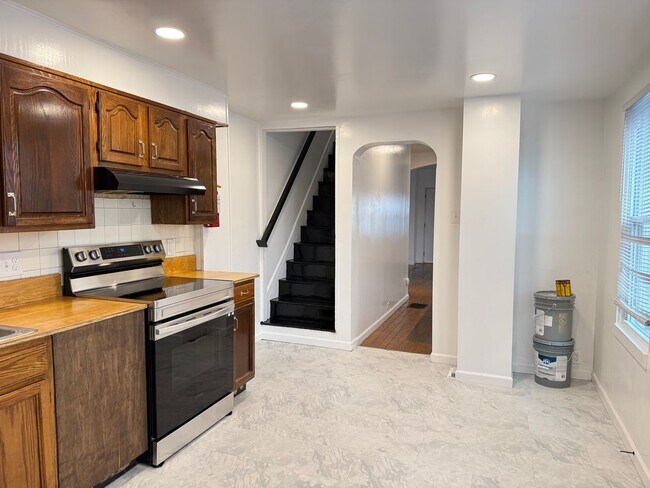 Foto del edificio - ACCEPTING SECTION 8 - Spacious 3 Bedroom 2 Bathroom Home in Columbia!