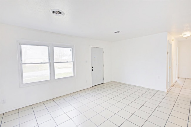 Foto del edificio - 824 St Monica Dr