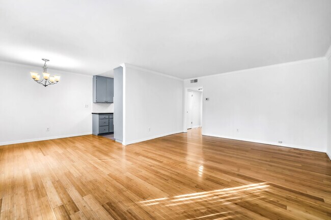 Foto del edificio - 4758 Forman Ave