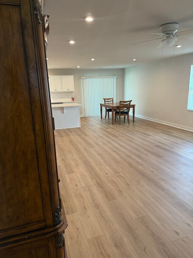Foto del edificio - 867 Ashlar Cir