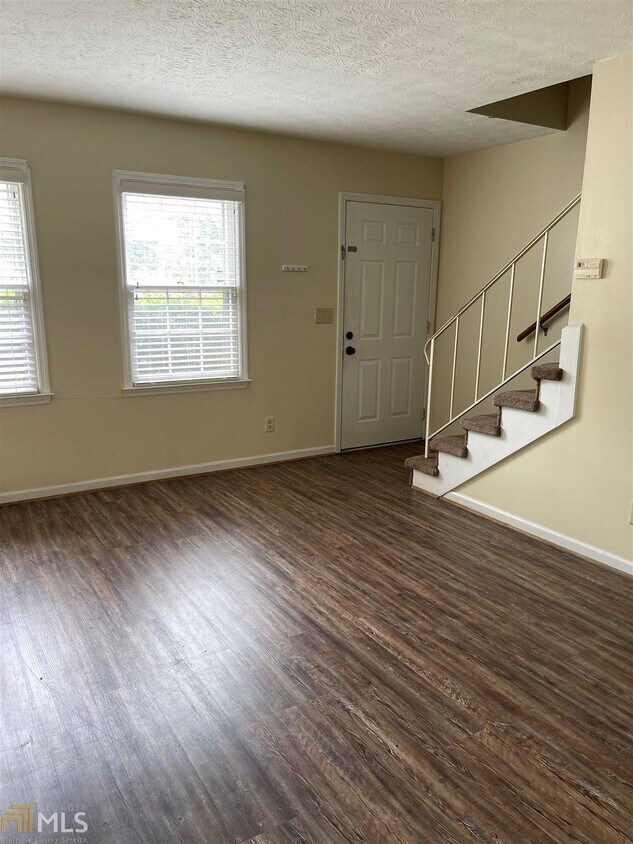 Foto principal - 401 W 12th St