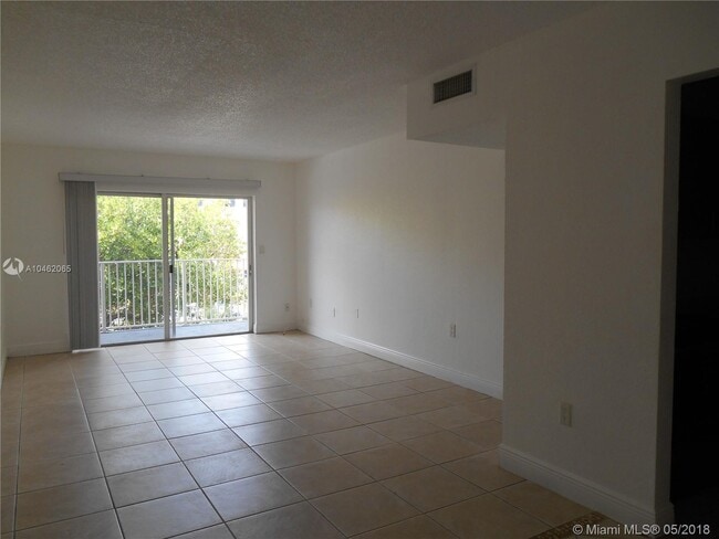 Building Photo - 5122 NW 79th Ave