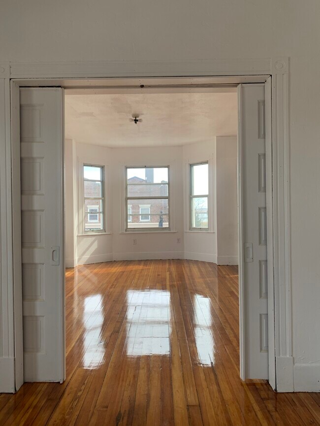 Foto del edificio - 976 Bennington St