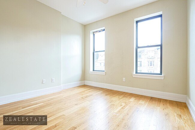 Building Photo - 597 Park Place