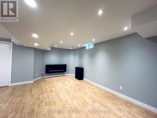 Building Photo - 80 Caproni Dr