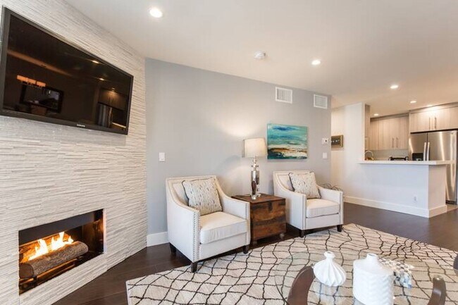 Foto del edificio - Remodeled 2 Bed / 2 Bath Condo – Valley Vi...