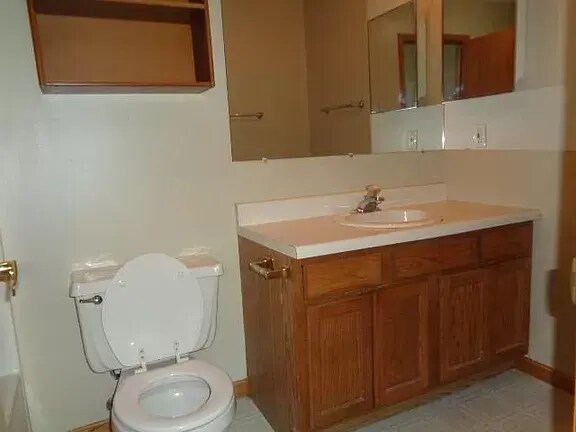 Building Photo - 1006 Country Way