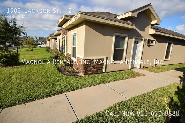 Building Photo - Weslaco Apartment for Rent - Westgate Vill...