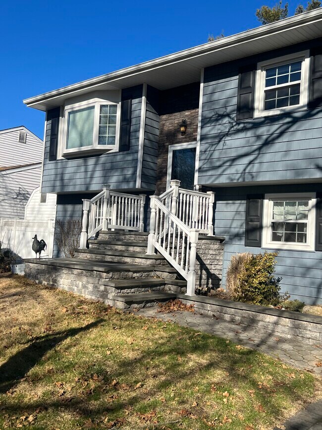 Foto del edificio - 23 Wentworth Dr