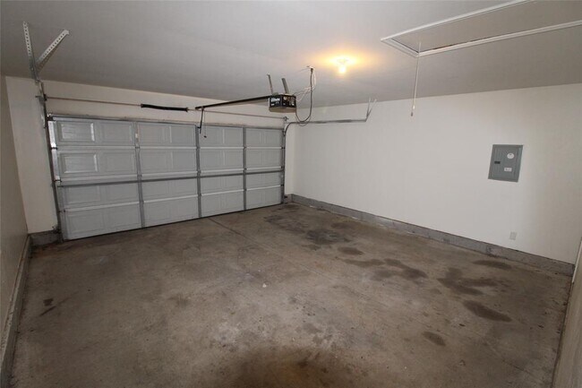 Foto del edificio - 2821 Edgemere Dr