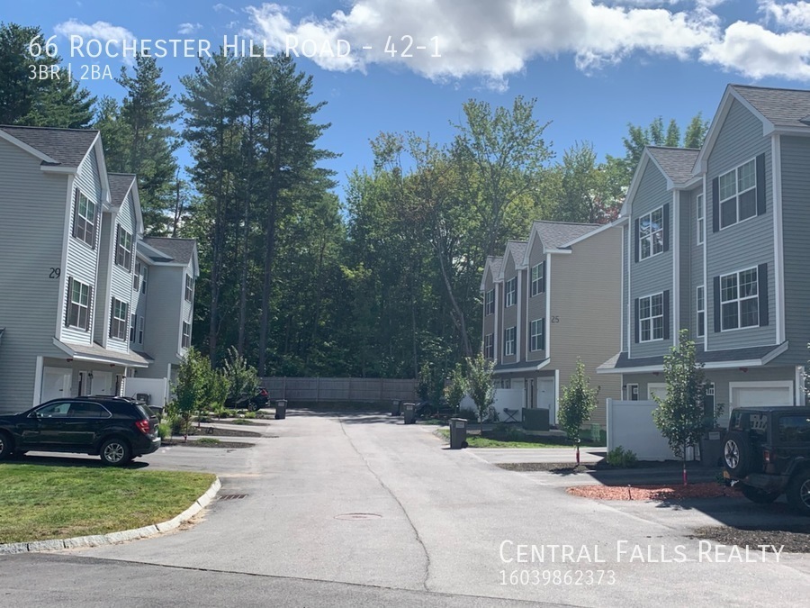 Primary Photo - Townhouse for Rent !