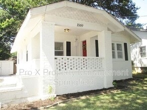 Building Photo - 1069 S Broadway Ave