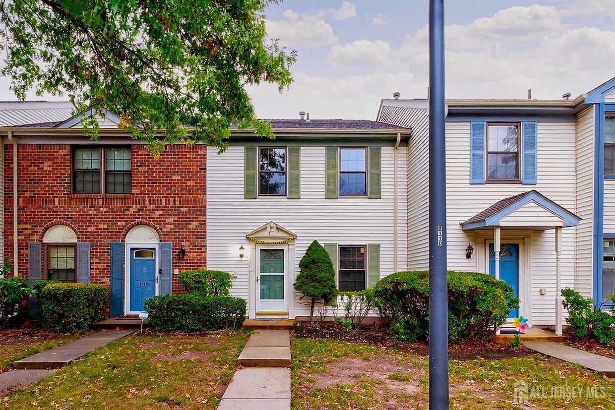 Foto principal - 134 Pear Tree Ln