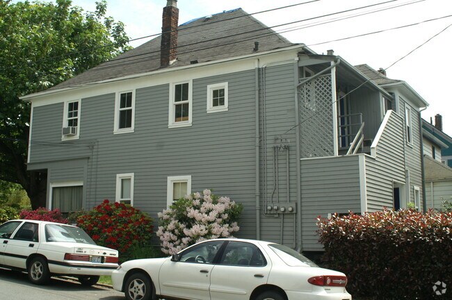 Otro - 535 Federal Ave E