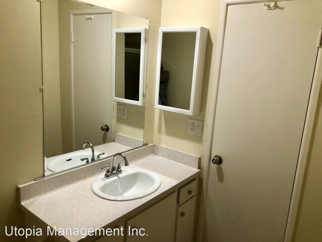 Building Photo - 2 br, 2 bath House - 10743 Magnolia Ave #101