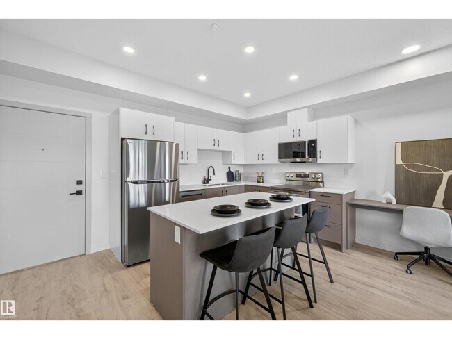 Building Photo - 355 Clareview Station Dr NW