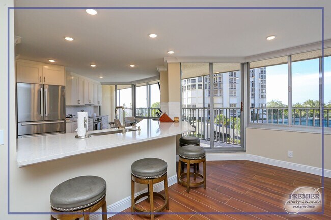 Building Photo - ** THE SAVOY PARK SHORE LUXURY ** BEAUTIFUL UPDATED 2-BEDROOMS PLUS A DEN\2 BATH MODERN PIECE OF ...
