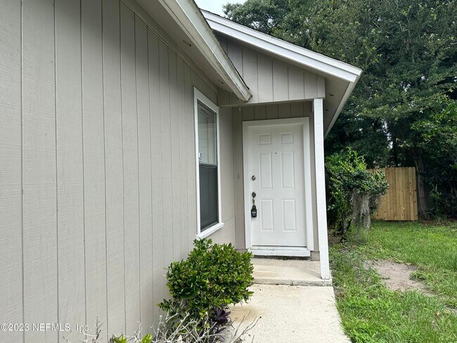 Foto del edificio - 1127 Cove Landing Dr