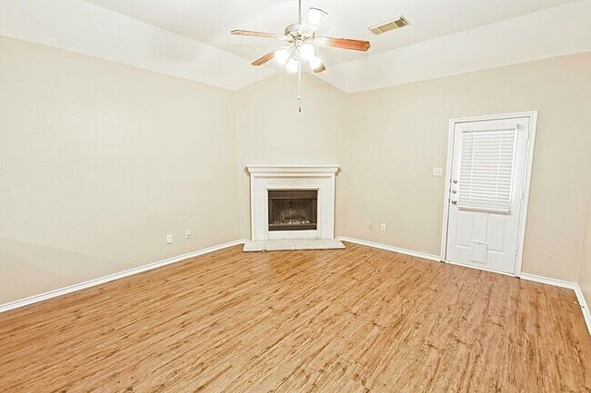 Building Photo - 4009 Hidden Meadow Ct