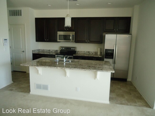 Building Photo - 3 br, 2.5 bath House - 2672 Iola St